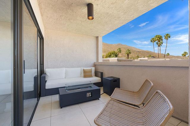 2696 S Sierra Madre F14, Palm Springs, CA 92264