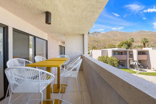 2696 S Sierra Madre F14, Palm Springs, CA 92264