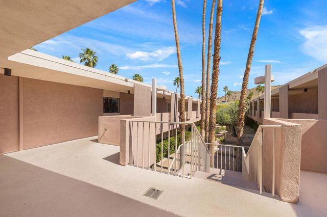 2696 S Sierra Madre F14, Palm Springs, CA 92264