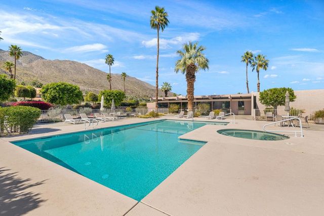 2696 S Sierra Madre F14, Palm Springs, CA 92264