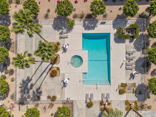 2696 S Sierra Madre F14, Palm Springs, CA 92264