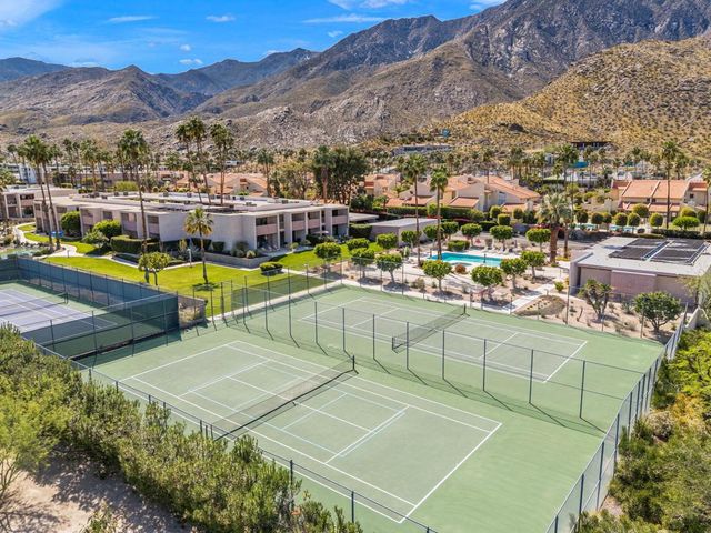 2696 S Sierra Madre F14, Palm Springs, CA 92264