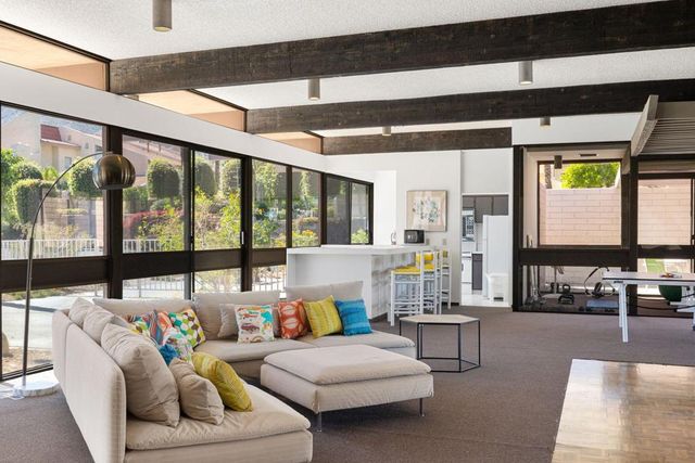 2696 S Sierra Madre F14, Palm Springs, CA 92264