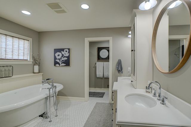 15791 Diamond Way, Apple Valley, MN 55124