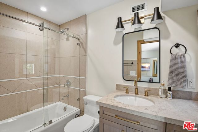 16820 Oak View Drive, Encino, CA 91436