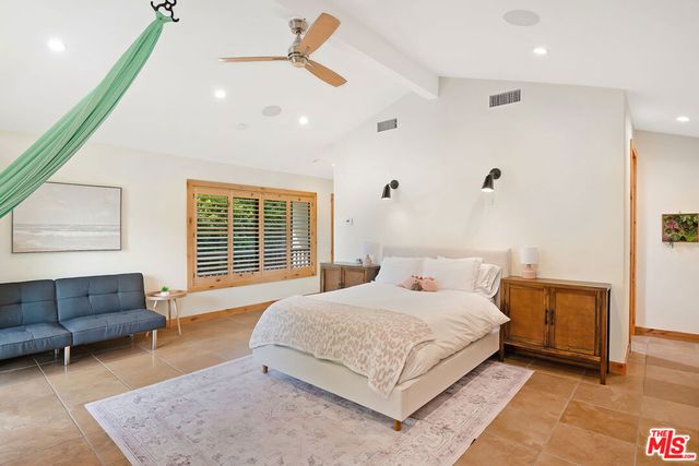 16820 Oak View Drive, Encino, CA 91436