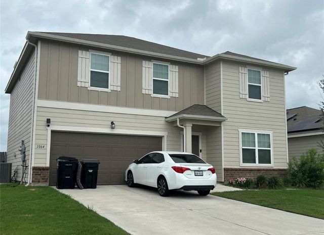 1064 Water Oak Ln, Brookshire, TX 77423