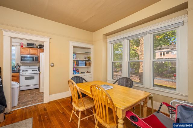 660 NW Van Buren Av, Corvallis, OR 97330