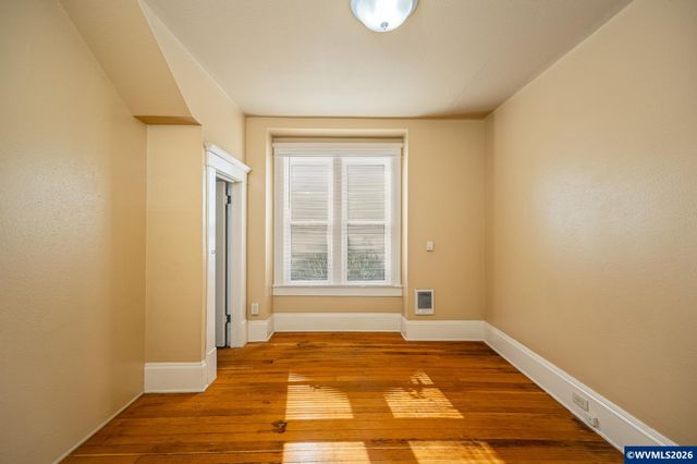 660 NW Van Buren Av, Corvallis, OR 97330