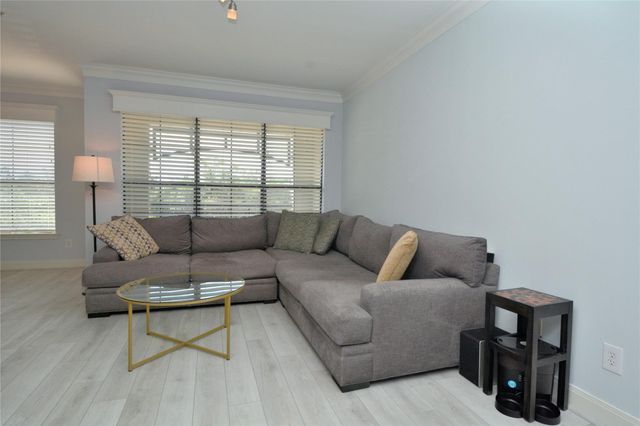 7701 RIALTO BLVD 124, Austin, TX 78735