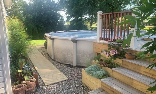 3037 E Main St, West Middlesex Boro, PA 16159