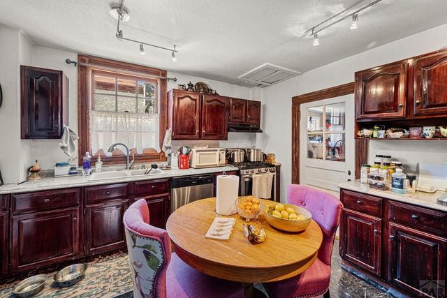 417 W 11th St, Pueblo, CO 81003