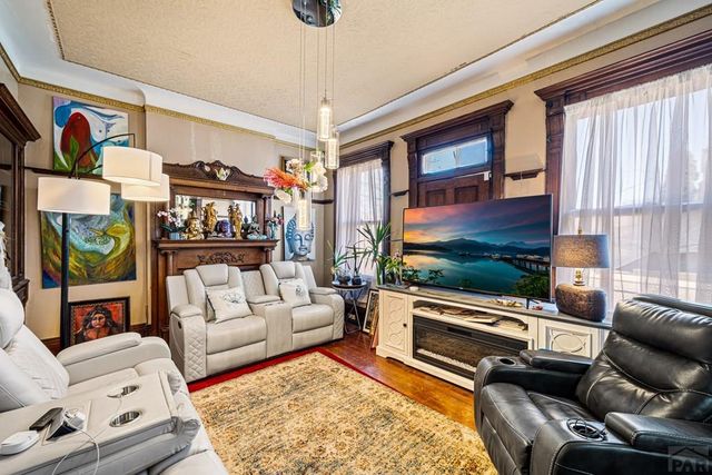 417 W 11th St, Pueblo, CO 81003