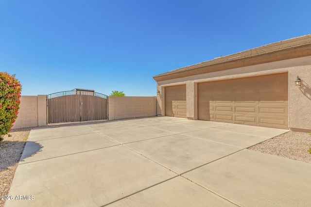 5235 E LONESOME DOVE Trail, San Tan Valley, AZ 85140