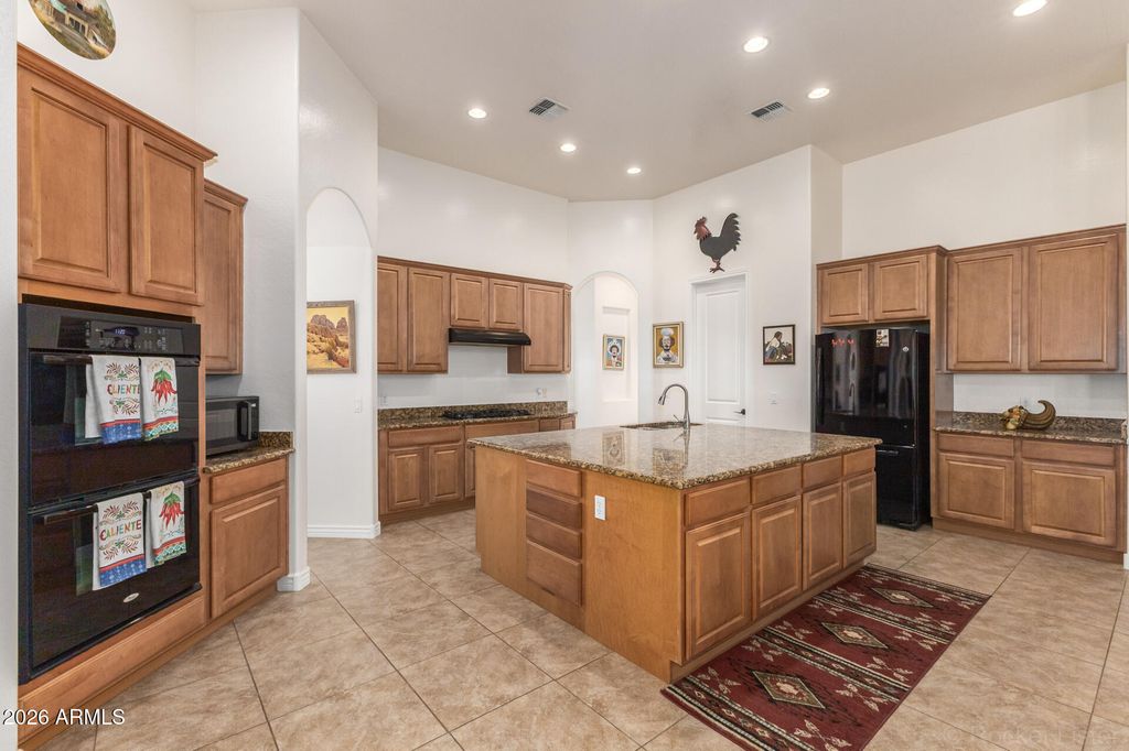 5235 E LONESOME DOVE Trail, San Tan Valley, AZ 85140 — photo 3