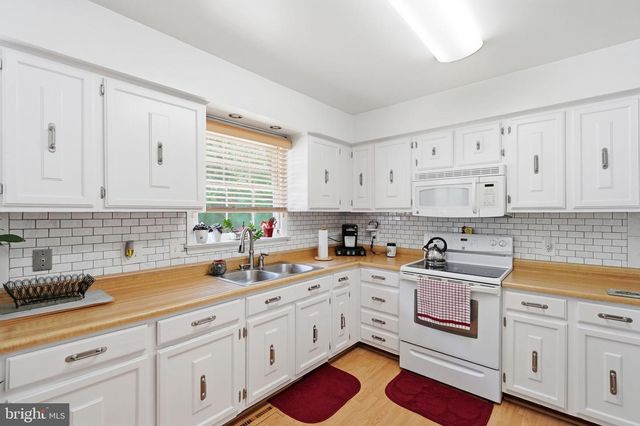 14326 CHASTINE DR, King George, VA 22485