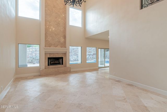 409 MESILLA VISTA Lane, El Paso, TX 79912