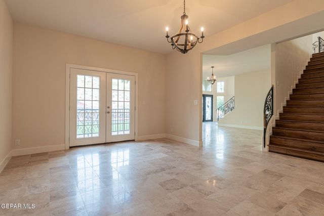409 MESILLA VISTA Lane, El Paso, TX 79912