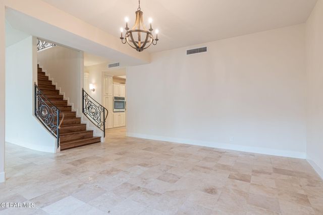 409 MESILLA VISTA Lane, El Paso, TX 79912