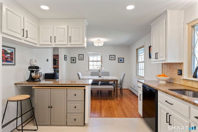 44 Knollwood Drive, Glastonbury, CT 06033