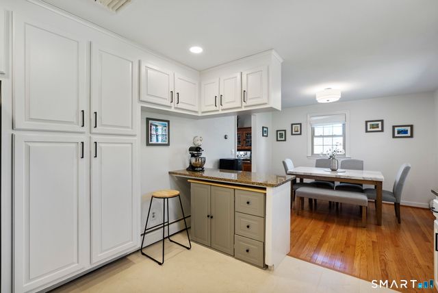 44 Knollwood Drive, Glastonbury, CT 06033