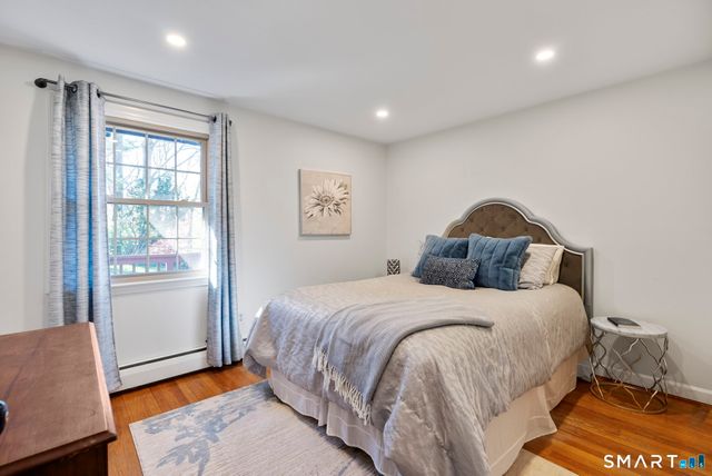 44 Knollwood Drive, Glastonbury, CT 06033