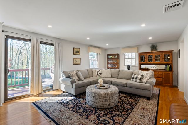 44 Knollwood Drive, Glastonbury, CT 06033