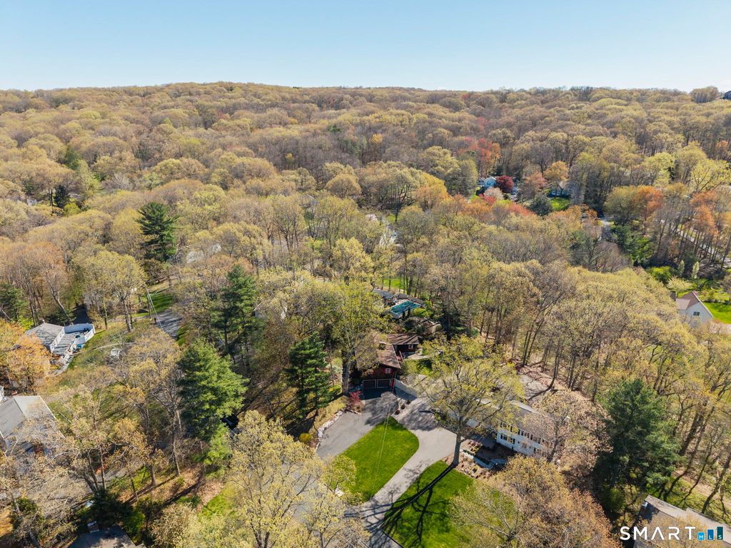 44 Knollwood Drive, Glastonbury, CT 06033