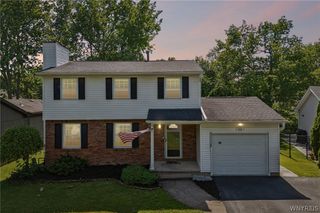 215 Brockmoore Drive, Amherst, NY 14051