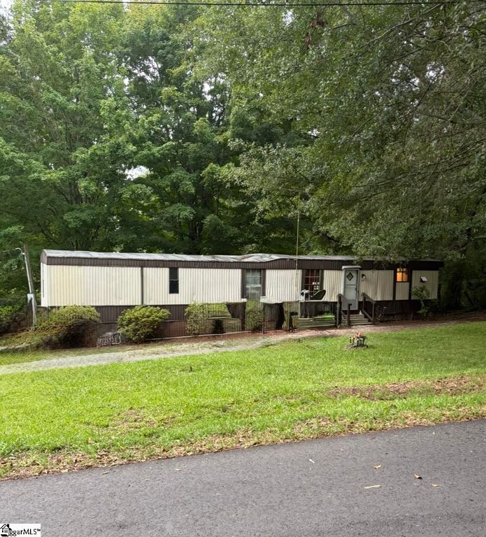 210 Midway Drive, Marietta, SC 29661