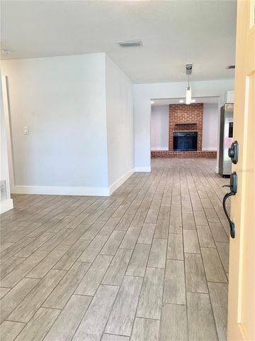 7312 PONDEROSA DR, Tampa, FL 33637