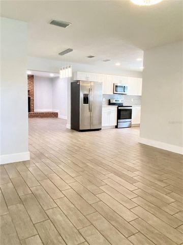 7312 PONDEROSA DR, Tampa, FL 33637