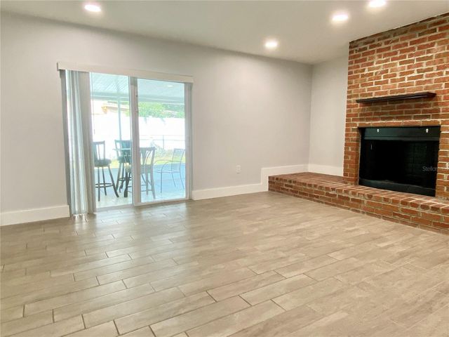 7312 PONDEROSA DR, Tampa, FL 33637