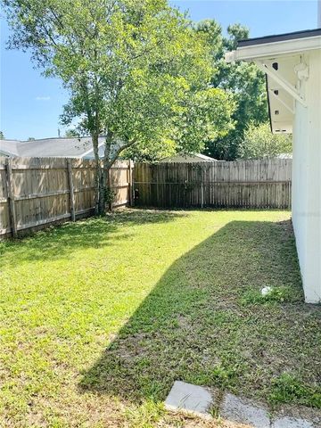 7312 PONDEROSA DR, Tampa, FL 33637