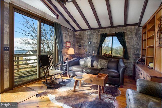 1308 TOWN POINT RD, Cambridge, MD 21613