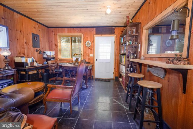 1308 TOWN POINT RD, Cambridge, MD 21613