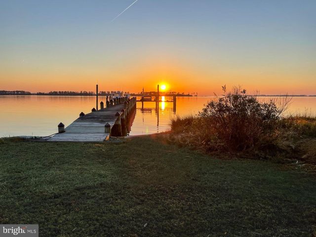 1308 TOWN POINT RD, Cambridge, MD 21613