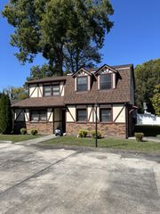 113 E Moore St, Tullahoma, TN 37388