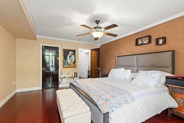 99 Pond Ave 520, Brookline, MA 02445
