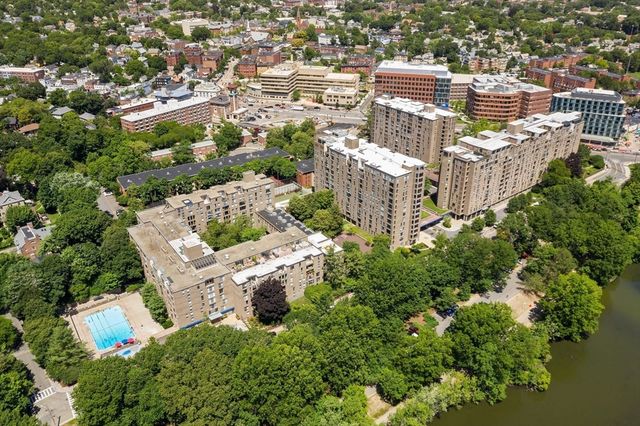 99 Pond Ave 520, Brookline, MA 02445