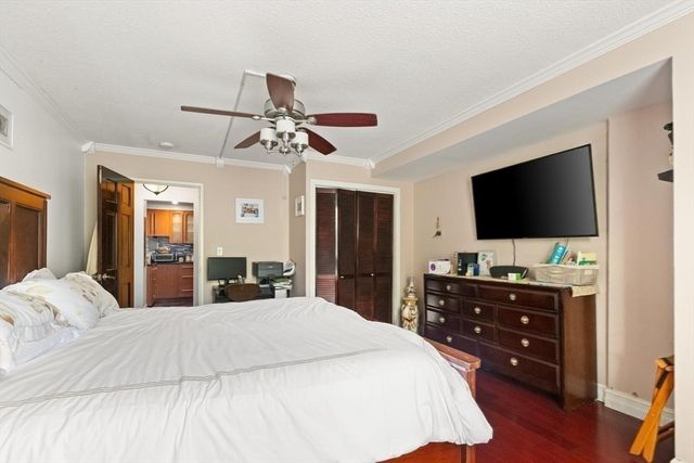 99 Pond Ave 520, Brookline, MA 02445