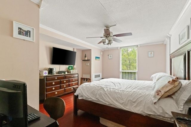 99 Pond Ave 520, Brookline, MA 02445