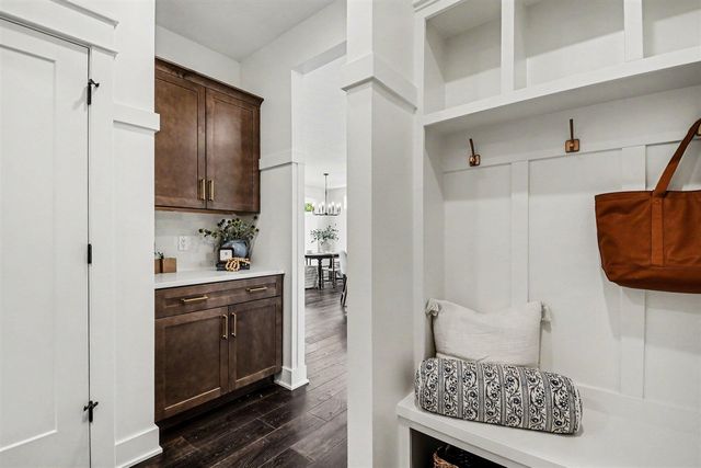 7814 Woodhurst Drive, Rockford, MI 49341