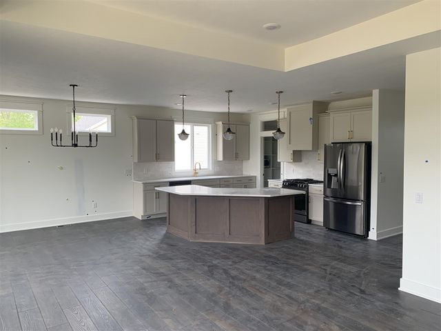 7814 Woodhurst Drive, Rockford, MI 49341
