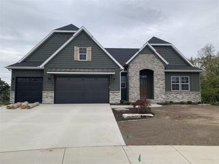 7814 Woodhurst Drive, Rockford, MI 49341