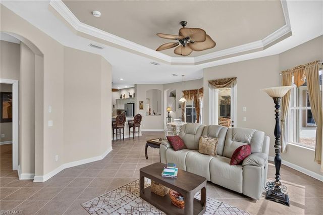 11021 Sea Tropic LN, Fort Myers, FL 33908