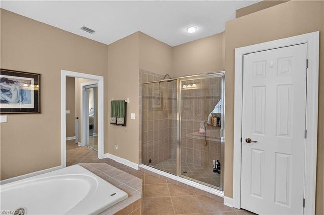 11021 Sea Tropic LN, Fort Myers, FL 33908