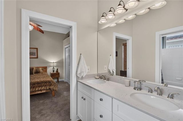 11021 Sea Tropic LN, Fort Myers, FL 33908