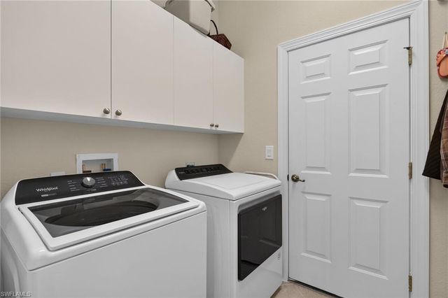 11021 Sea Tropic LN, Fort Myers, FL 33908