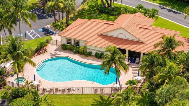 11021 Sea Tropic LN, Fort Myers, FL 33908